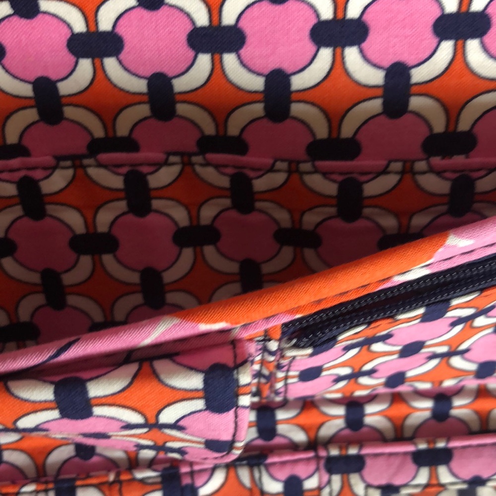 NEW Vera Bradley Crossbody wallet - Picture 3 of 9